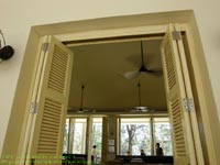 SIEMREAP �̃J�t�F�@�B�e�ꏊ�F�V�F�����A�b�v�A�J���{�W�A